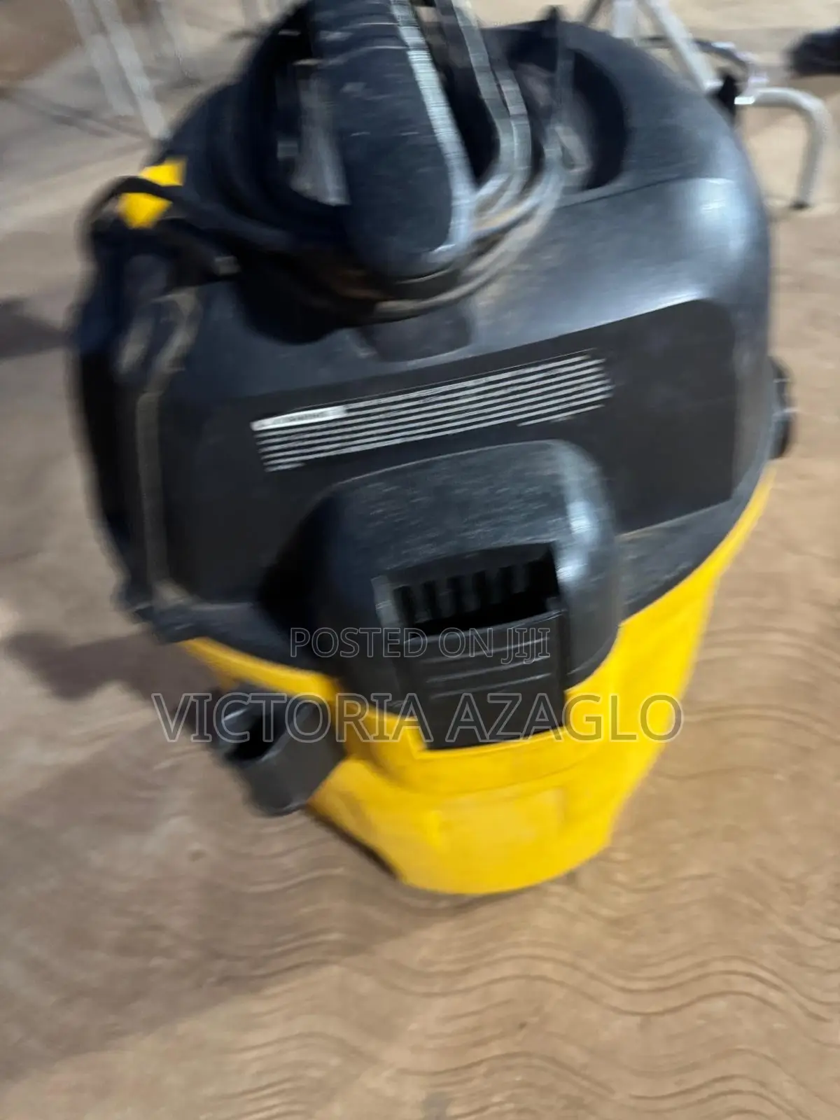 DEWALT 12-Gallon 5.5 HP Poly Wet/Dry Vacuum (Model: DXV12P