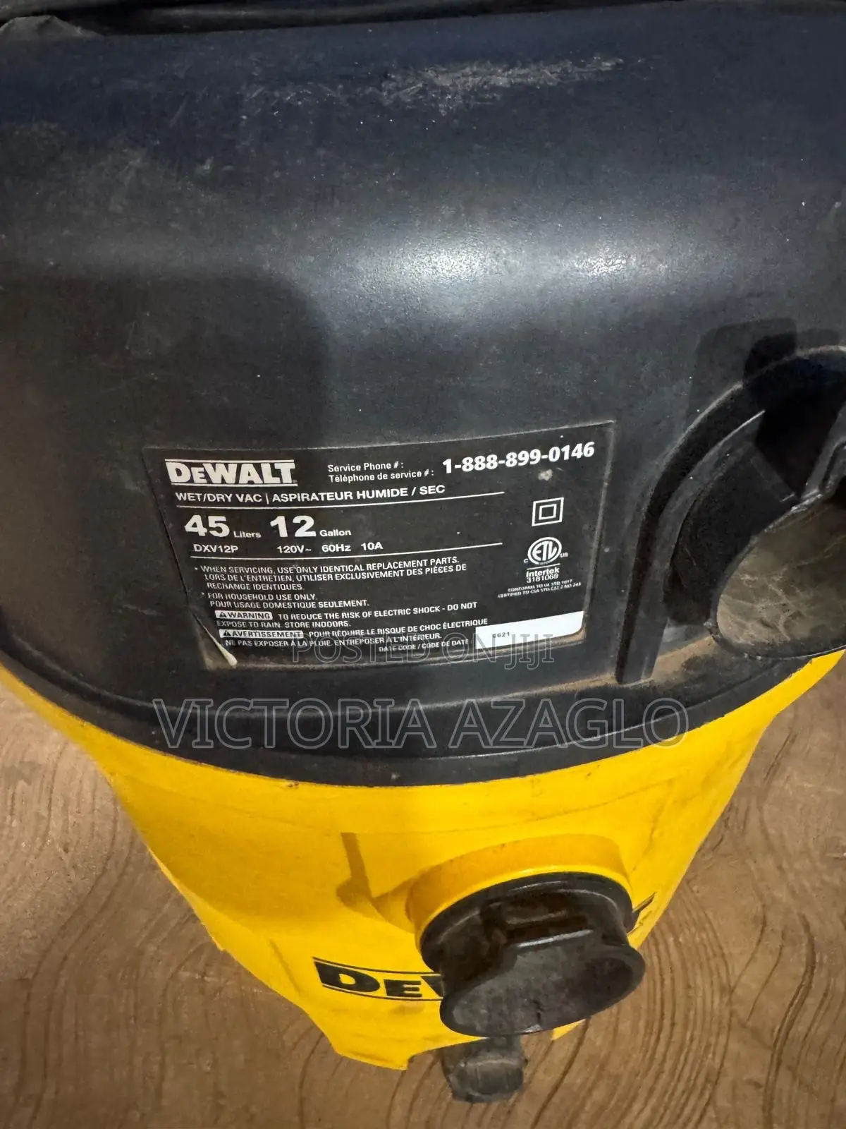 DEWALT 12-Gallon 5.5 HP Poly Wet/Dry Vacuum (Model: DXV12P