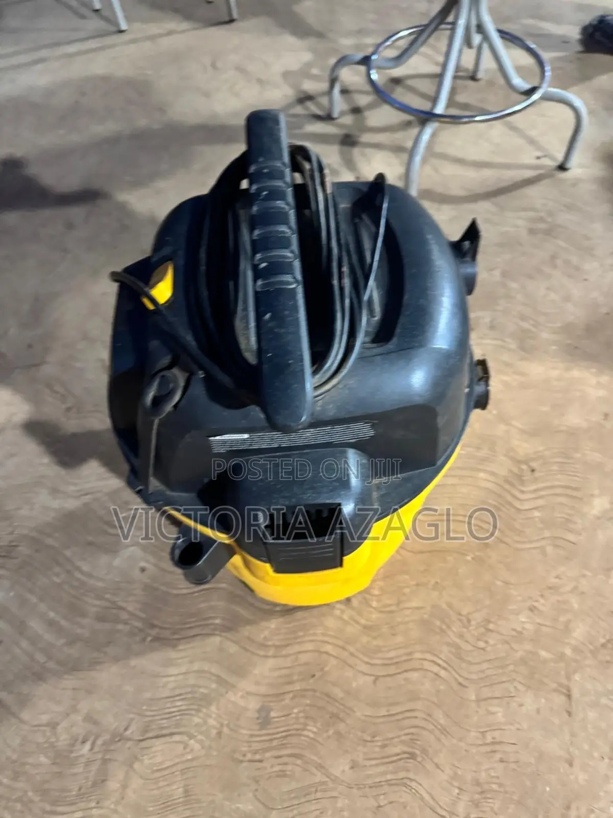 DEWALT 12-Gallon 5.5 HP Poly Wet/Dry Vacuum (Model: DXV12P