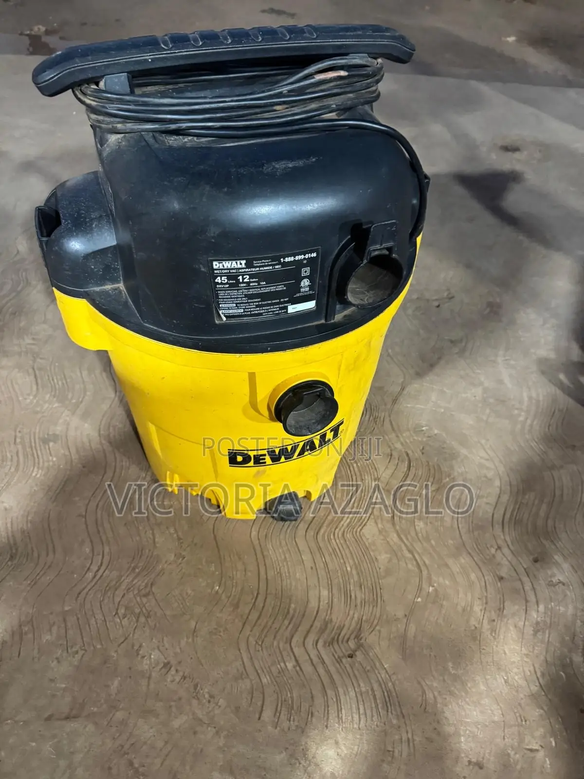 DEWALT 12-Gallon 5.5 HP Poly Wet/Dry Vacuum (Model: DXV12P