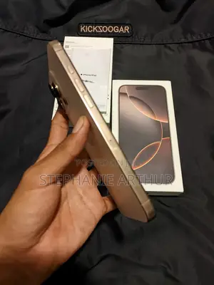 Apple iPhone 16 Pro 256 GB Gold