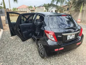 Toyota Vitz 1.3 AWD 3dr 2014 Black