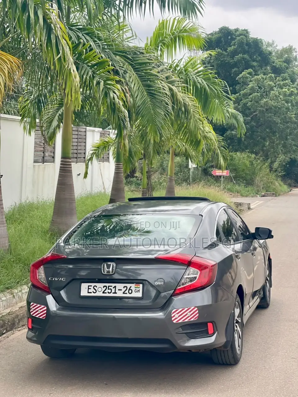 Honda Civic EX 4dr Sedan (2.0L 4cyl) 2017 Gray