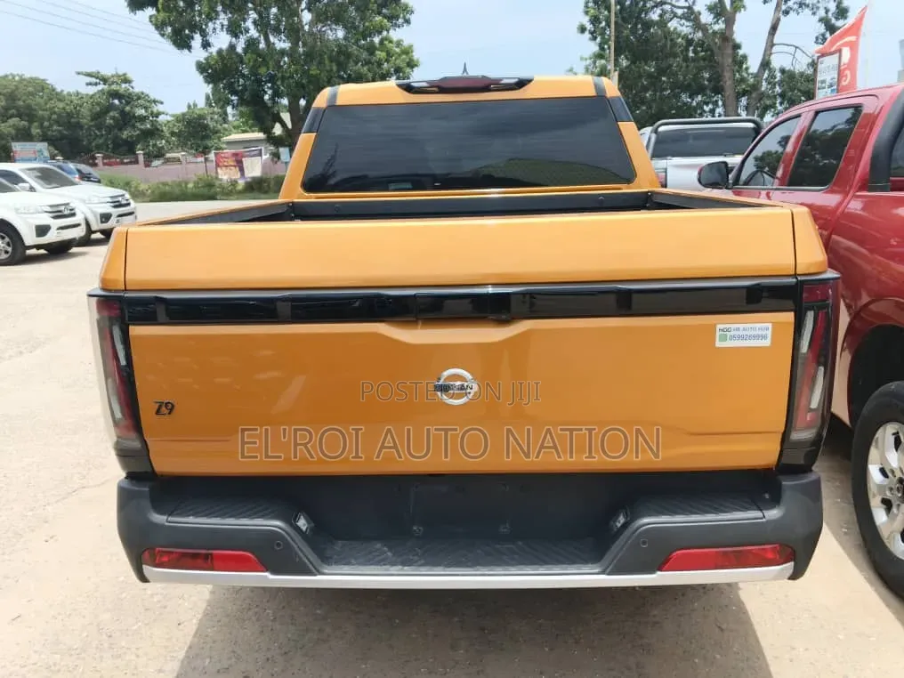 New Nissan Z9 2025 Yellow