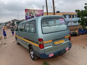Toyota HiAce 2010 Green