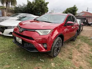 Toyota RAV4 2018 Red