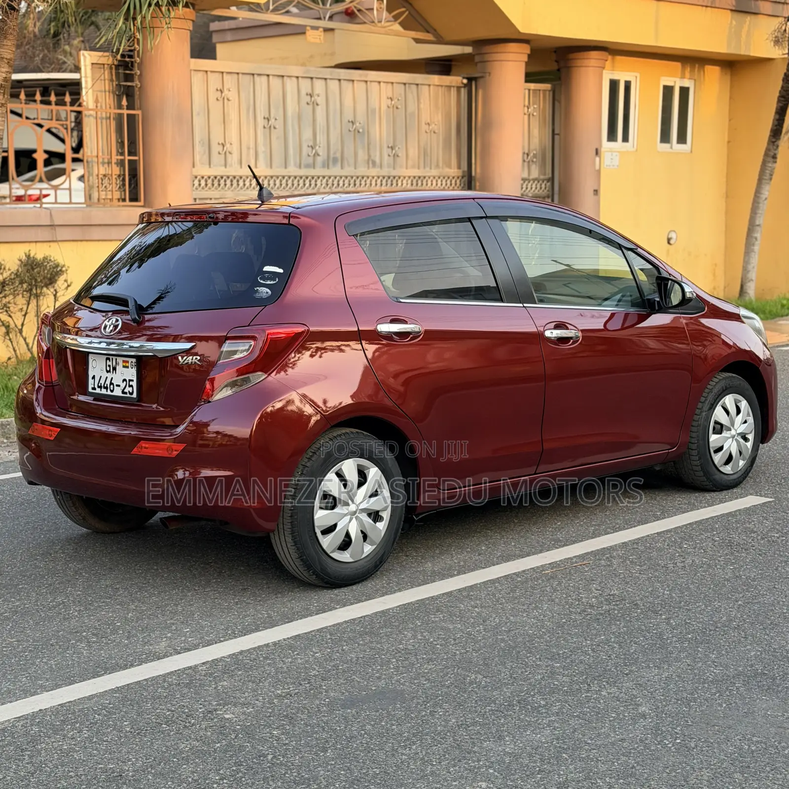 Toyota Vitz 1.3 FWD 5dr 2015 Burgundy