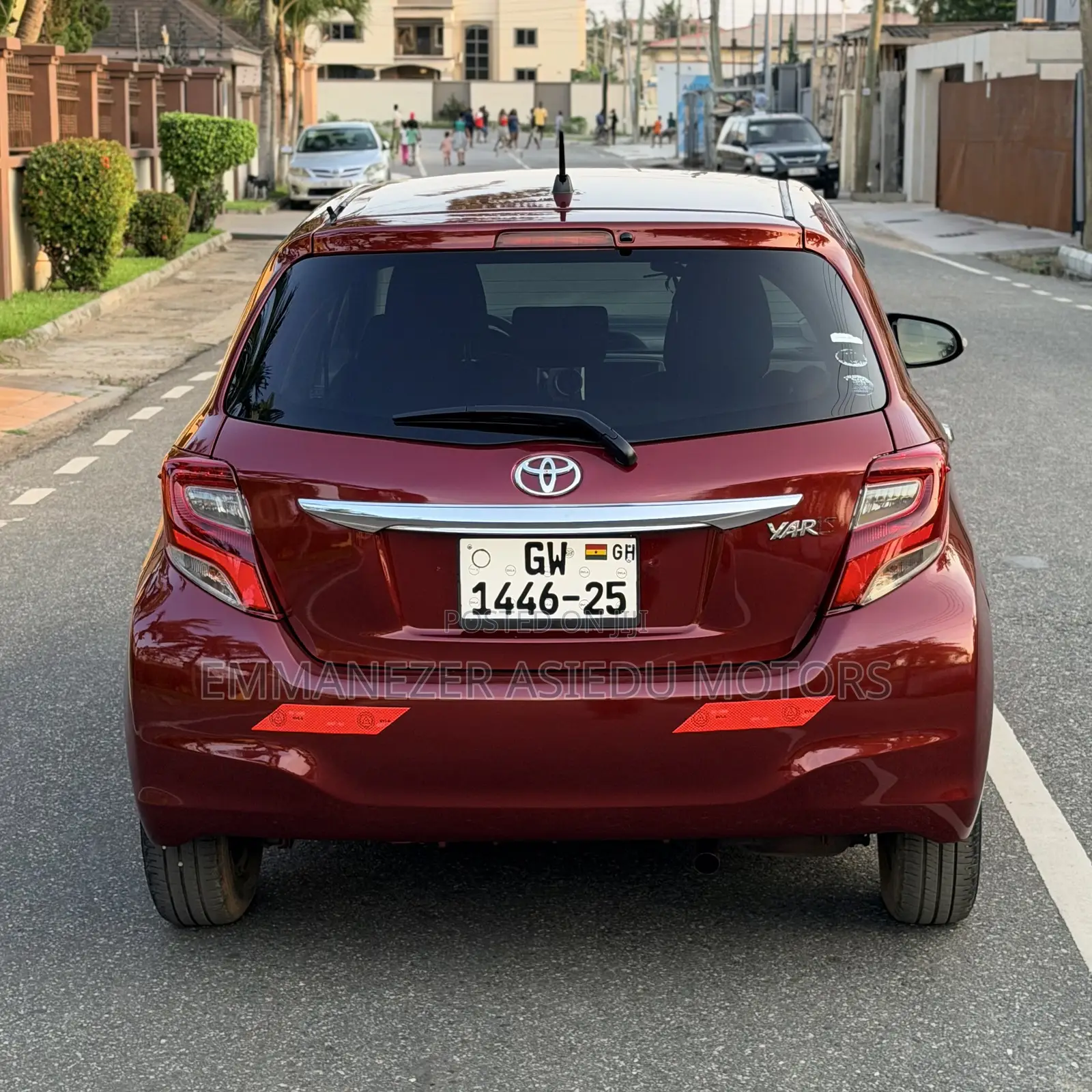 Toyota Vitz 1.3 FWD 5dr 2015 Burgundy