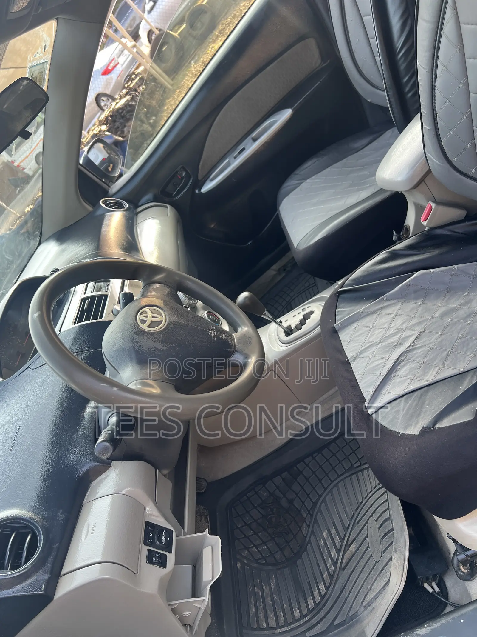 Toyota Belta 2010 Green