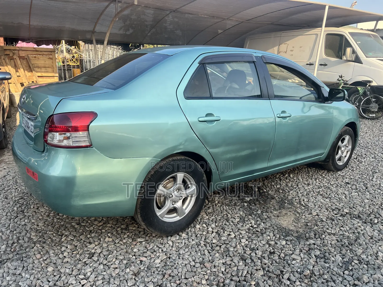 Toyota Belta 2010 Green