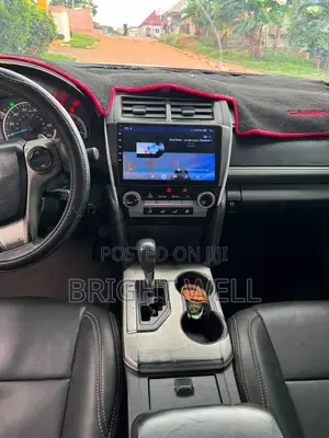 Toyota Camry SE 4dr Sedan (2.5L 4cyl 6A) 2014 Red