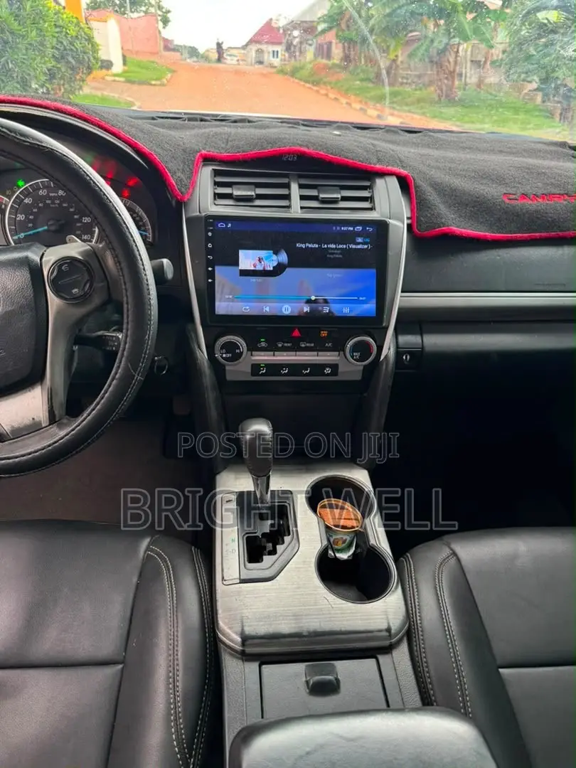 Toyota Camry SE 4dr Sedan (2.5L 4cyl 6A) 2014 Red