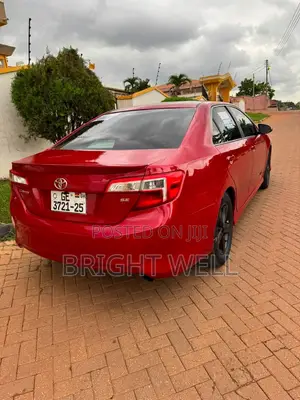 Toyota Camry SE 4dr Sedan (2.5L 4cyl 6A) 2014 Red