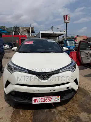 Toyota C-HR XLE Prermium FWD (2.0L 4cyl 2AM) 2018 White