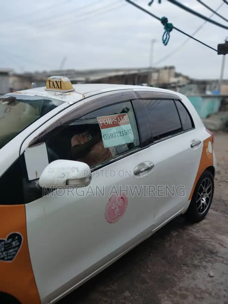 Toyota Vitz 2010