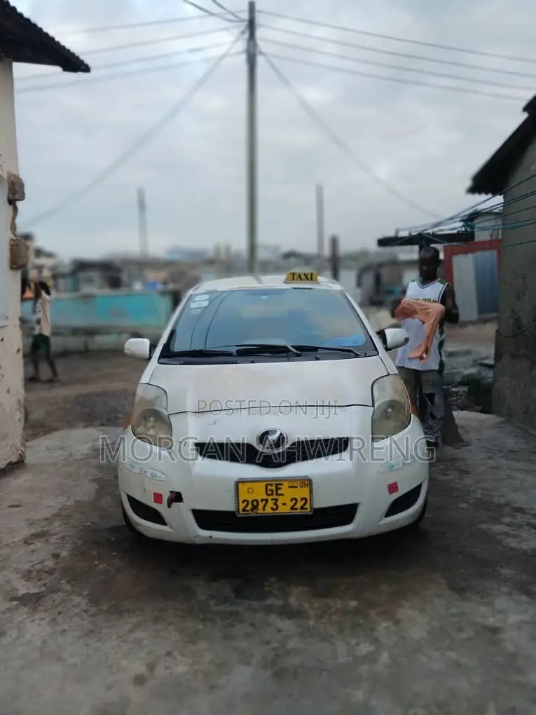 Toyota Vitz 2010