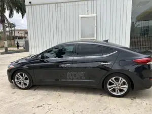 Hyundai Elantra Limited Sedan FWD (2.0L 4cyl 6A) 2017 Black