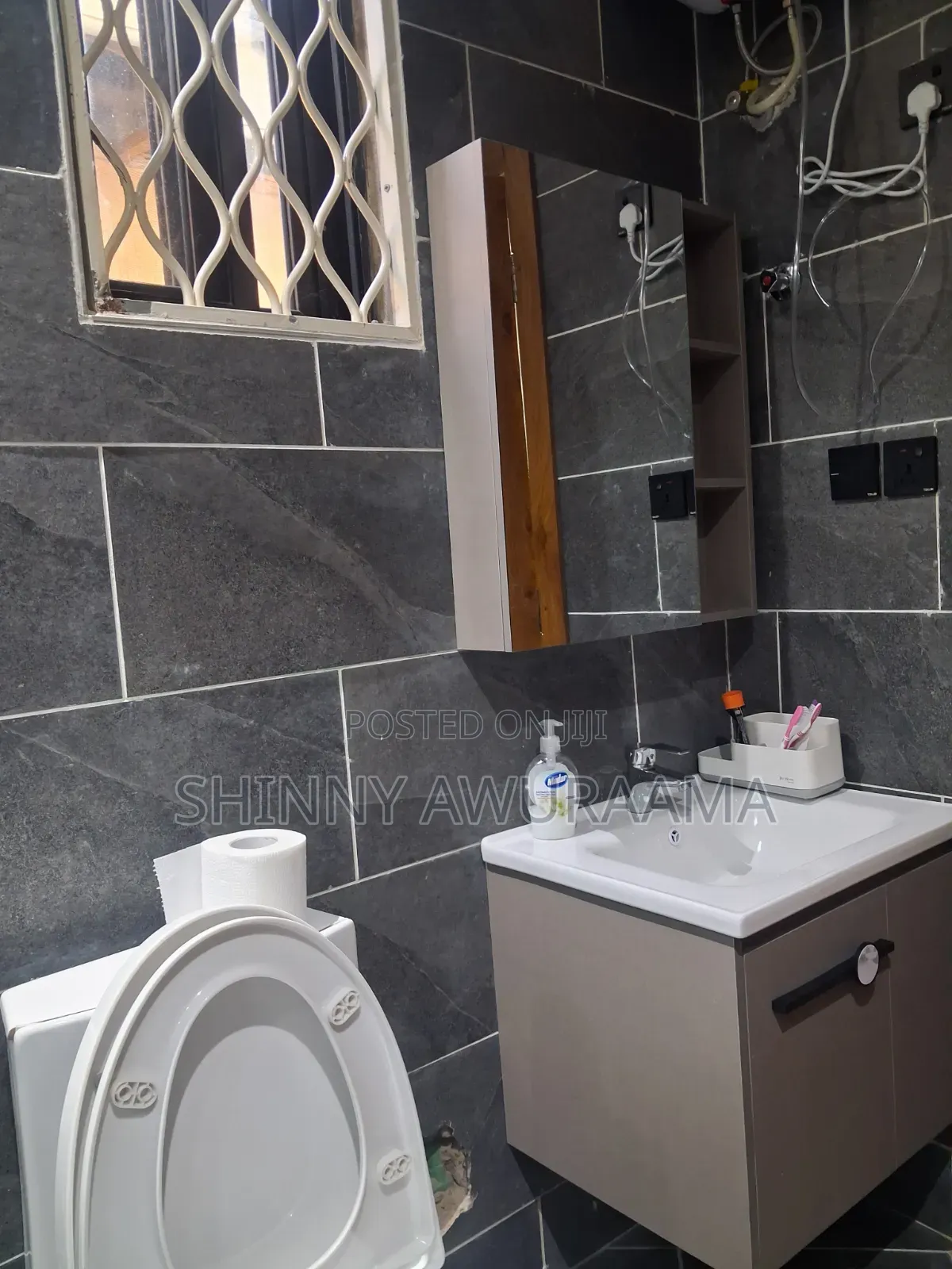 4bdrm House in School Junction for sale