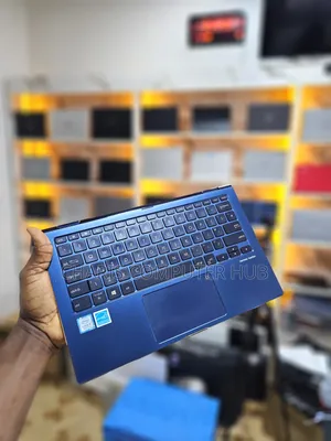 Laptop Asus ZenBook UX303UA 8GB Intel Core i5 SSD 256GB