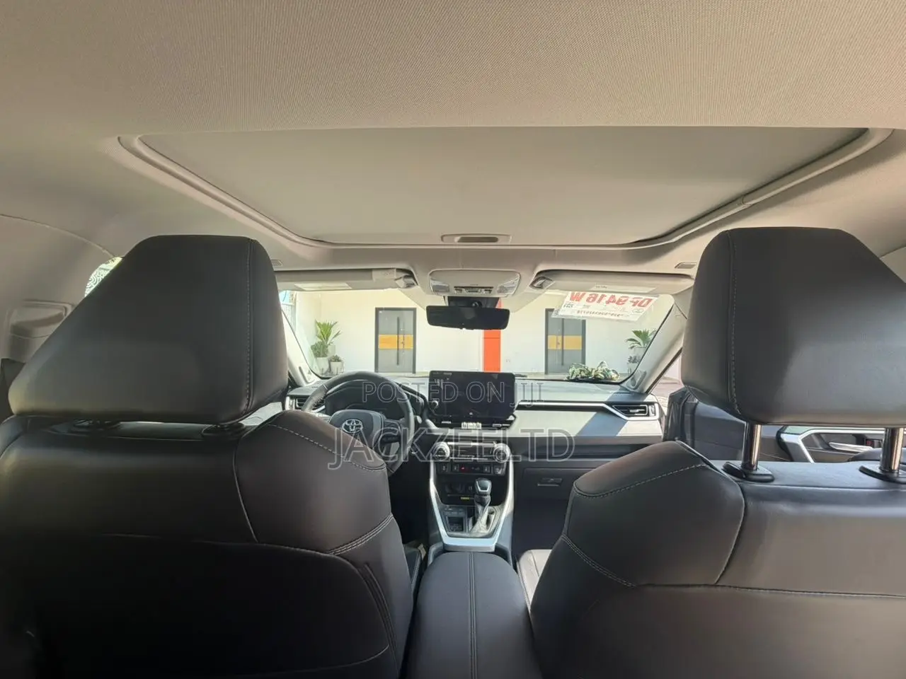 Toyota RAV4 XLE Premium AWD 2024 Gray