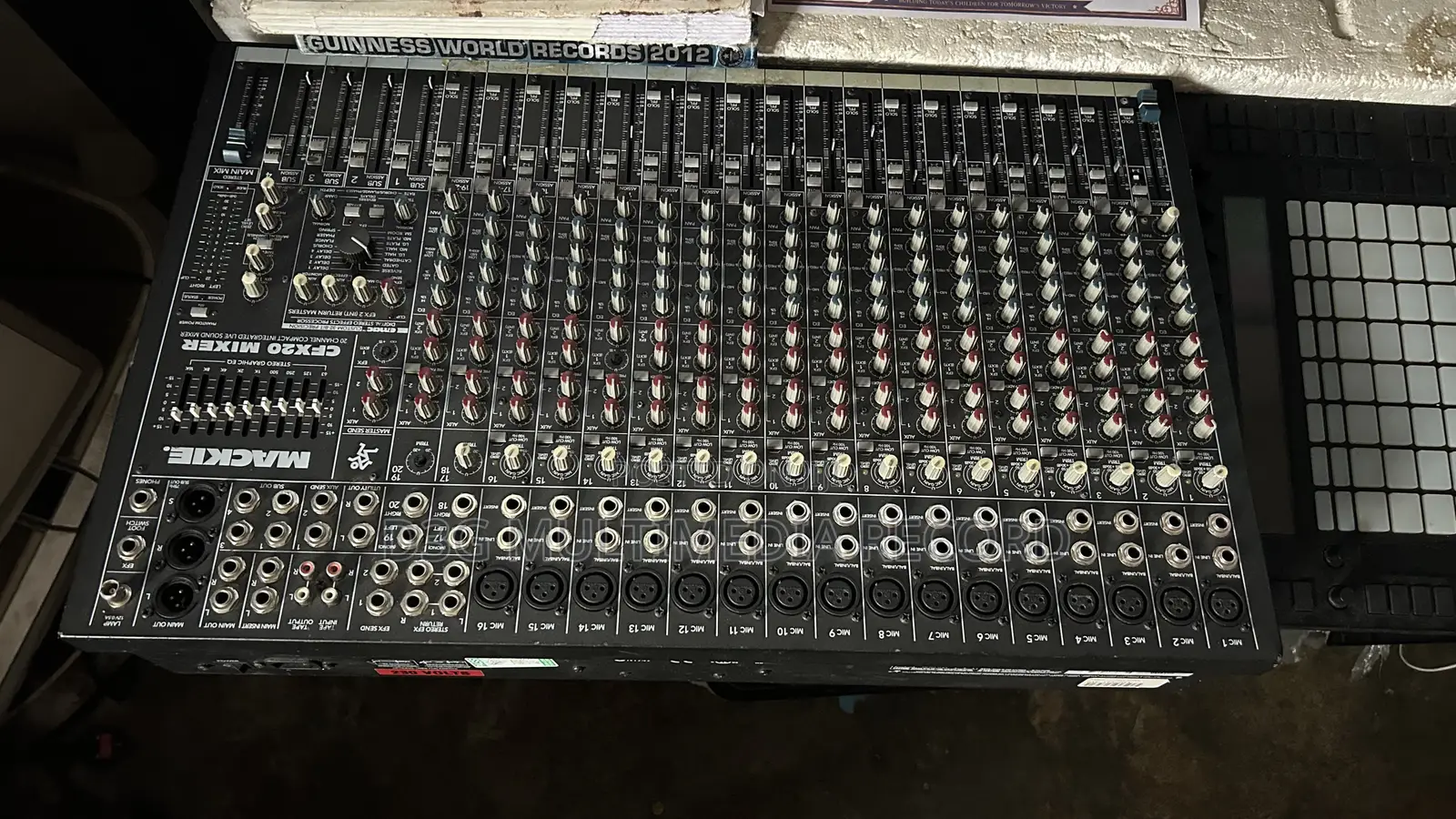 Mackie 20ch Mixer