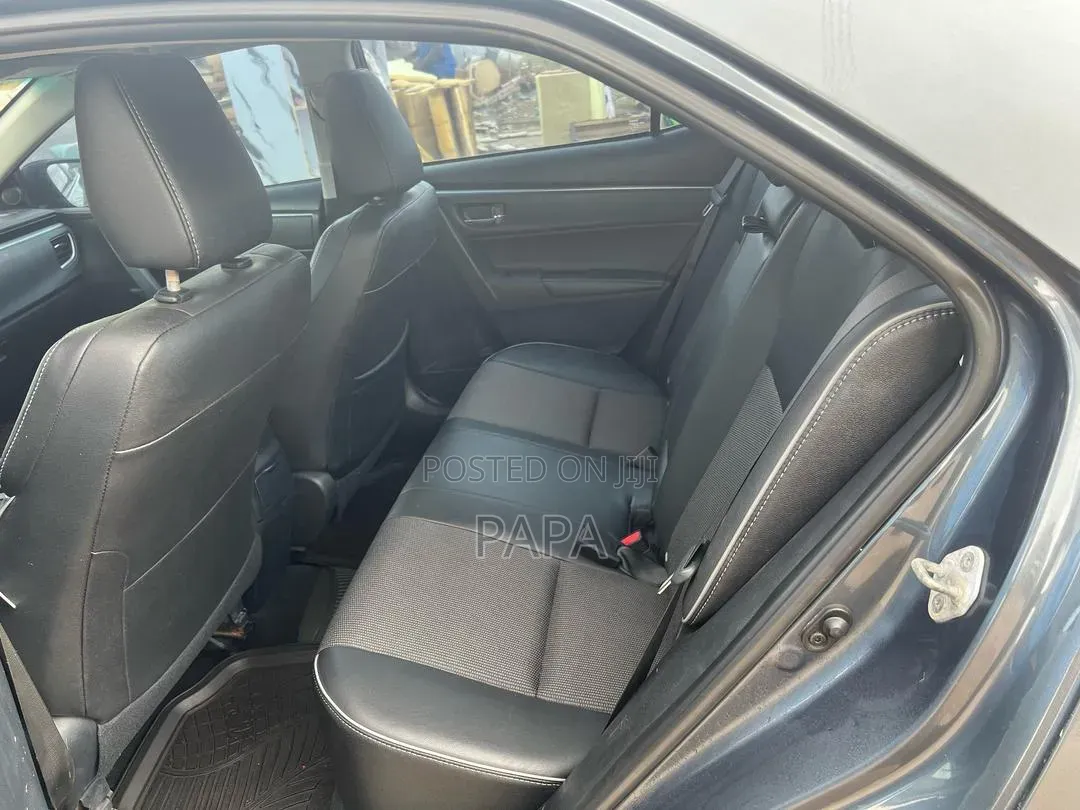 Toyota Corolla S Premium 4dr Sedan (1.8L 4cyl CVT) 2015 Gray