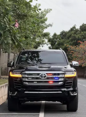 Toyota Land Cruiser 2025 Black