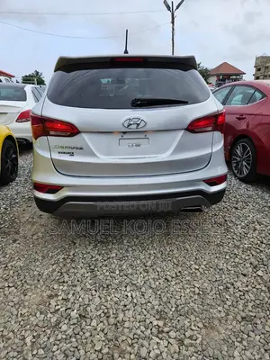 Hyundai Santa Fe SE AWD 2018 Silver