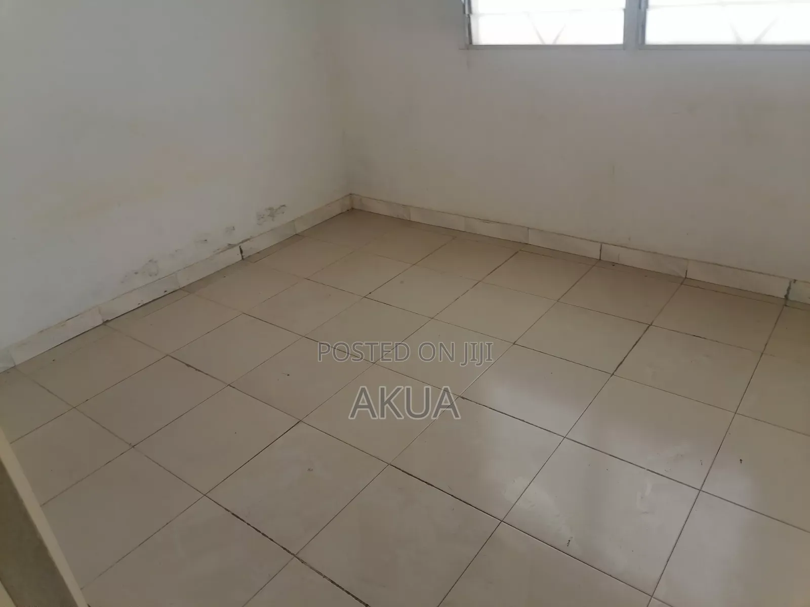 1bdrm Room & Parlour in Safety Saves, Baatsona Total for rent
