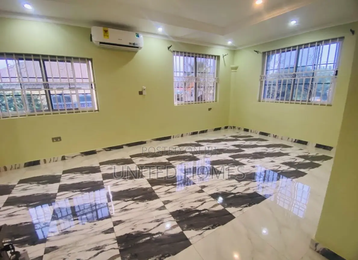 5bdrm House in Haatso for sale