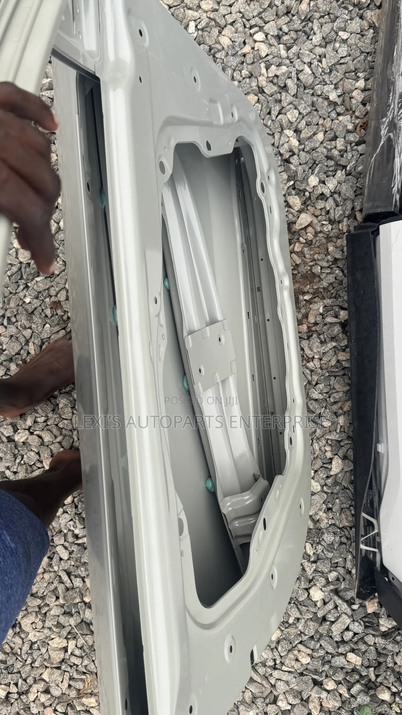 Hyundai Venue 2020,2022,2023,2024,2025 Front Doorleft Empty Available
