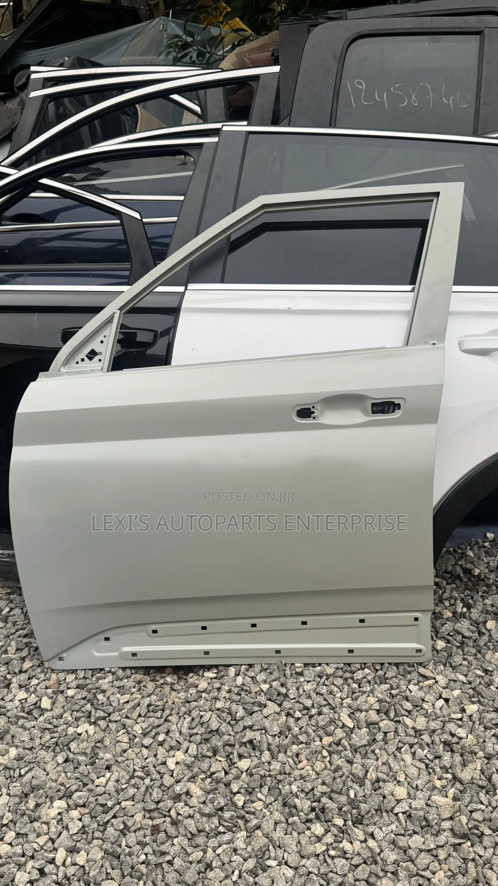 Hyundai Venue 2020,2022,2023,2024,2025 Front Doorleft Empty Available