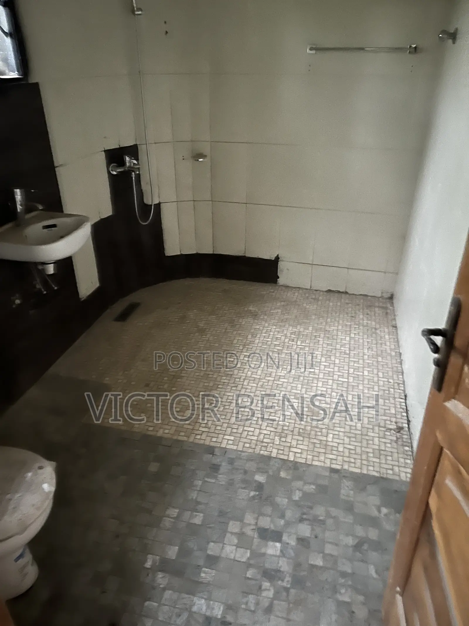 4bdrm House in Weija for rent