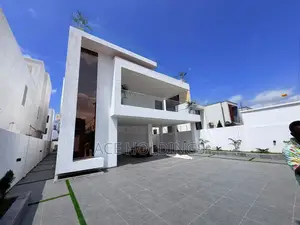 5bdrm Mansion in School Junction for sale