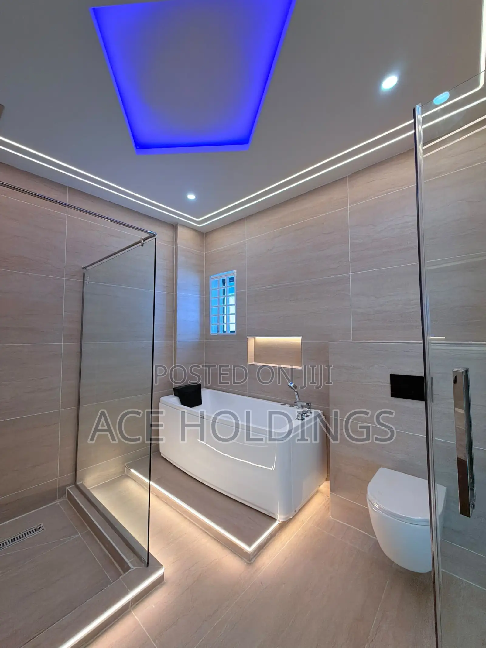 5bdrm Mansion in School Junction for sale