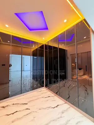5bdrm Mansion in School Junction for sale