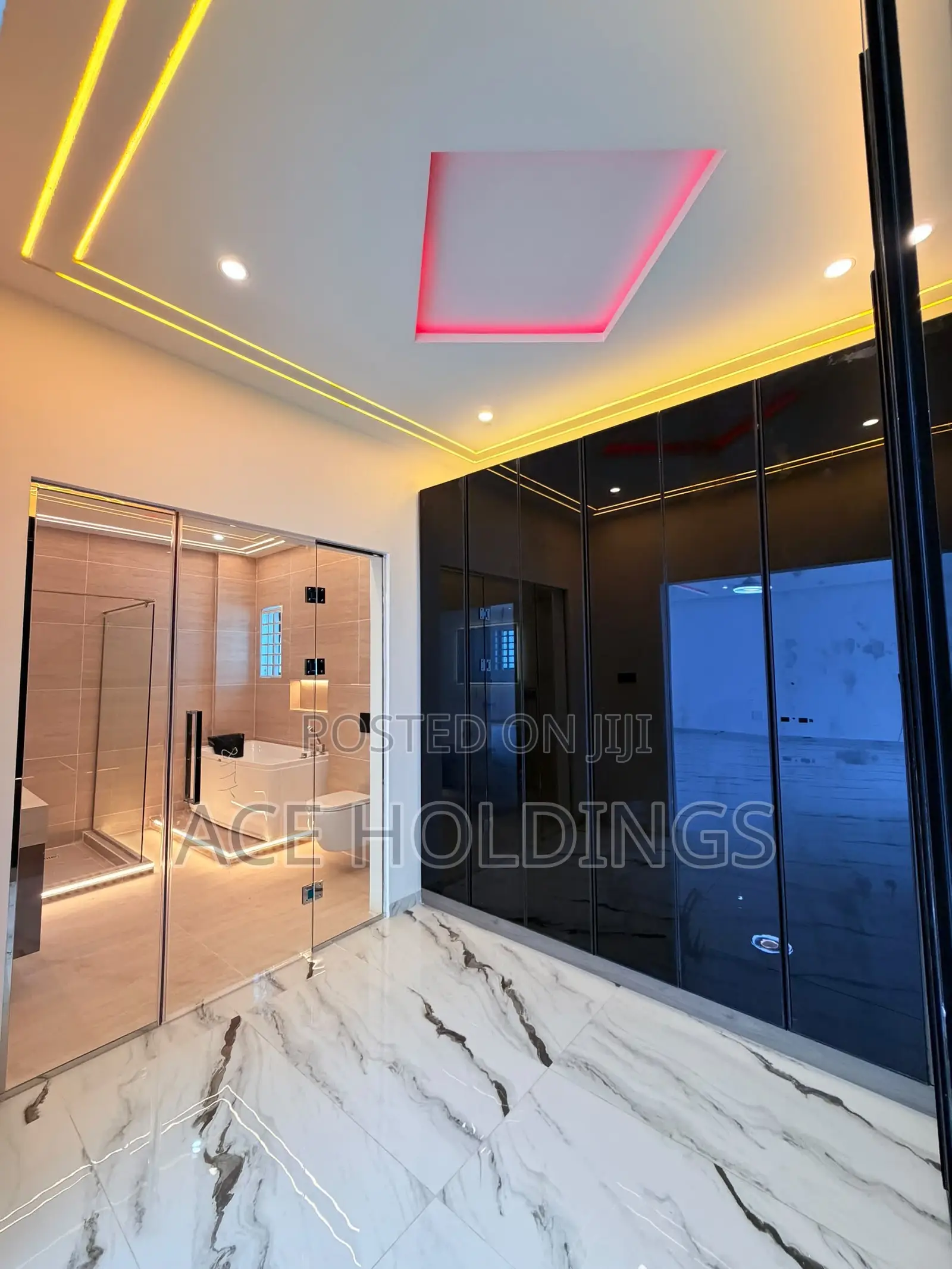 5bdrm Mansion in School Junction for sale