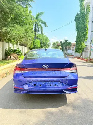 Hyundai Elantra 2021 Blue