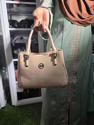 Quality 100% Cotton T-Shirt / Authentic Bags for Sale