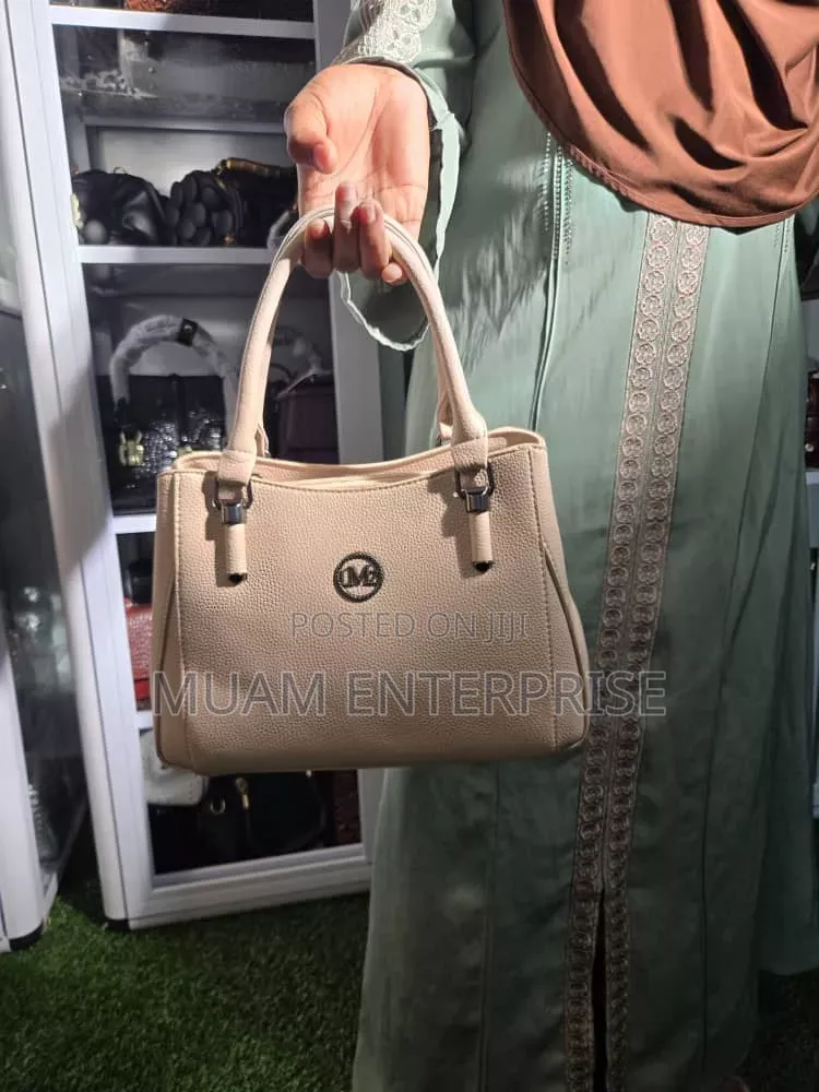 Quality 100% Cotton T-Shirt / Authentic Bags for Sale