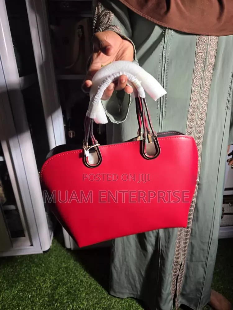 Quality 100% Cotton T-Shirt / Authentic Bags for Sale