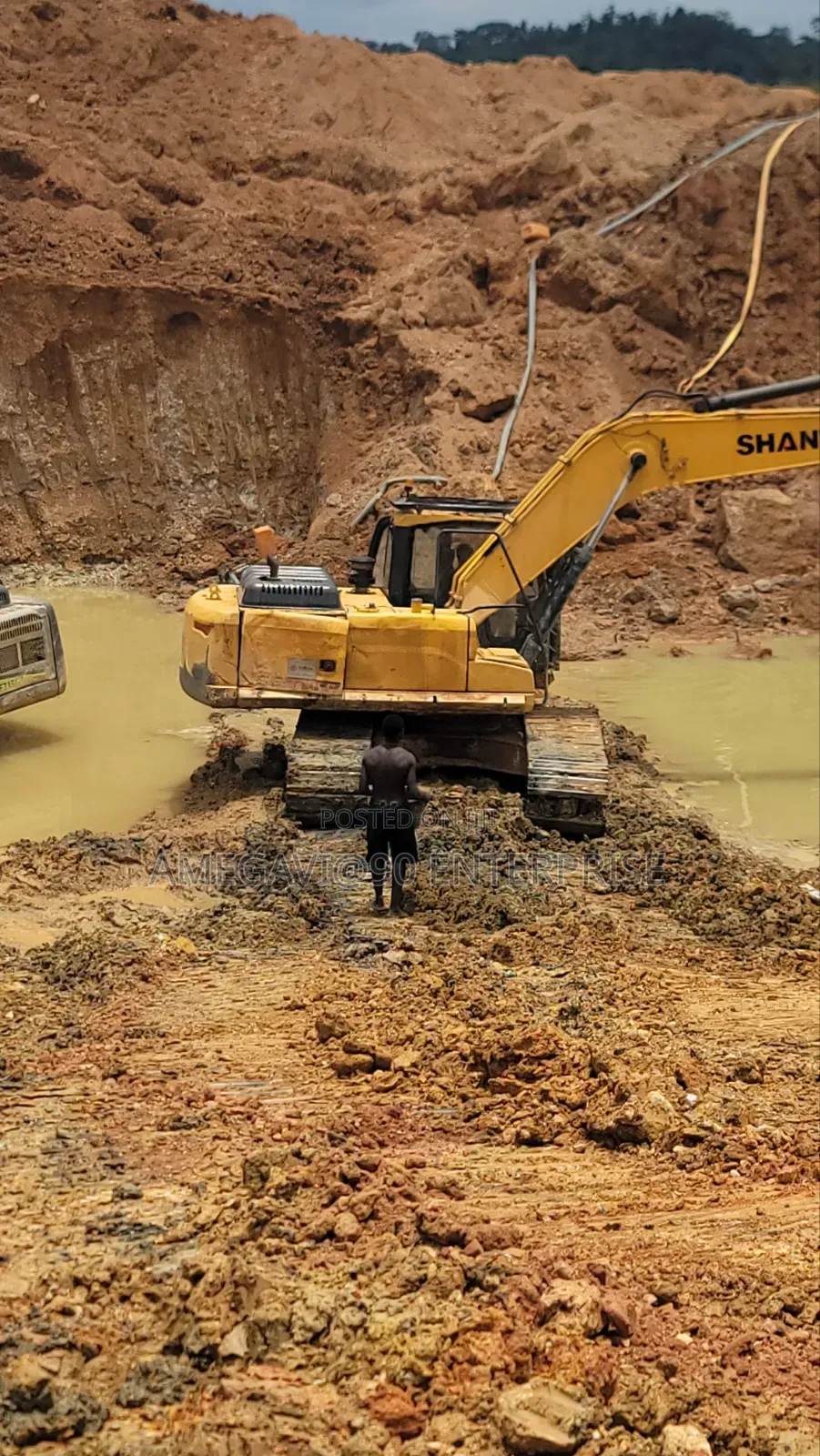 Excavator SHANTUI 220