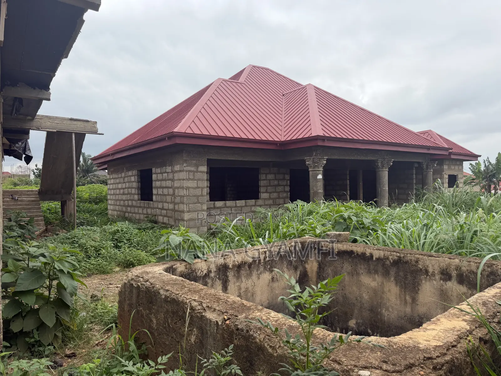 Uncompleted 5 Commercial Stores and 4 Bedroom Self Contained Buildings