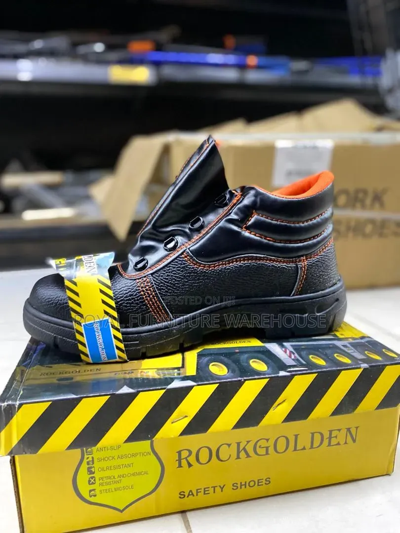 Heavy-Duty Industrial Safety Shoes.