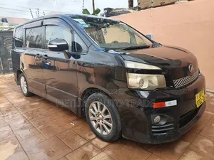 Toyota Voxy 2010 Black