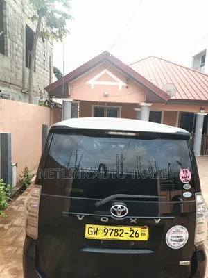 Toyota Voxy 2010 Black