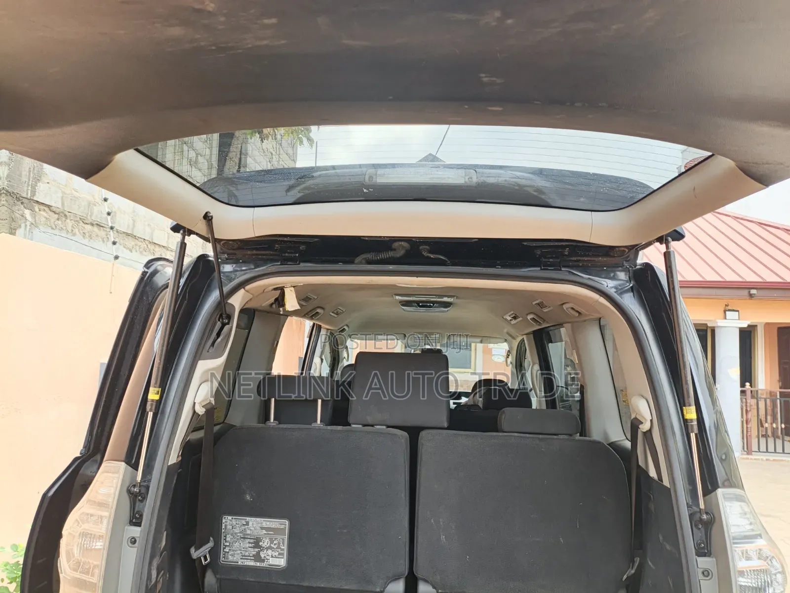 Toyota Voxy 2010 Black