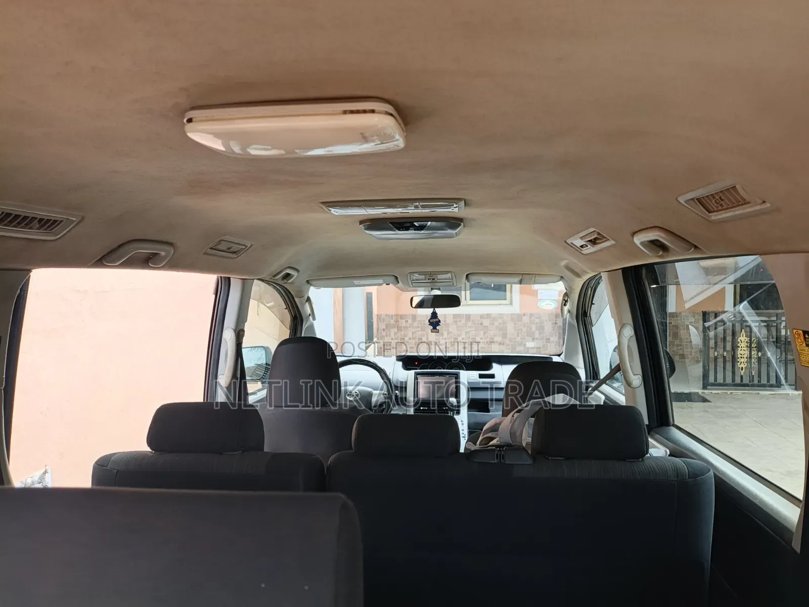 Toyota Voxy 2010 Black