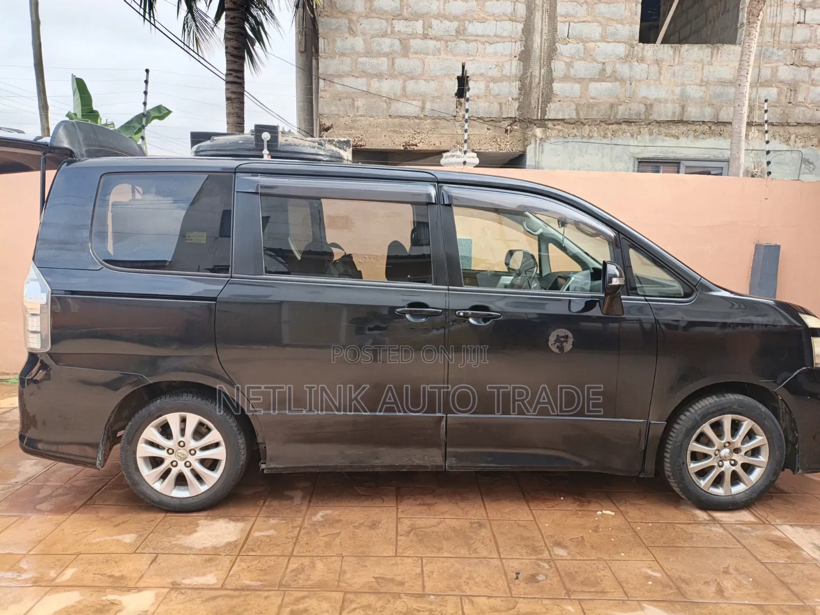 Toyota Voxy 2010 Black
