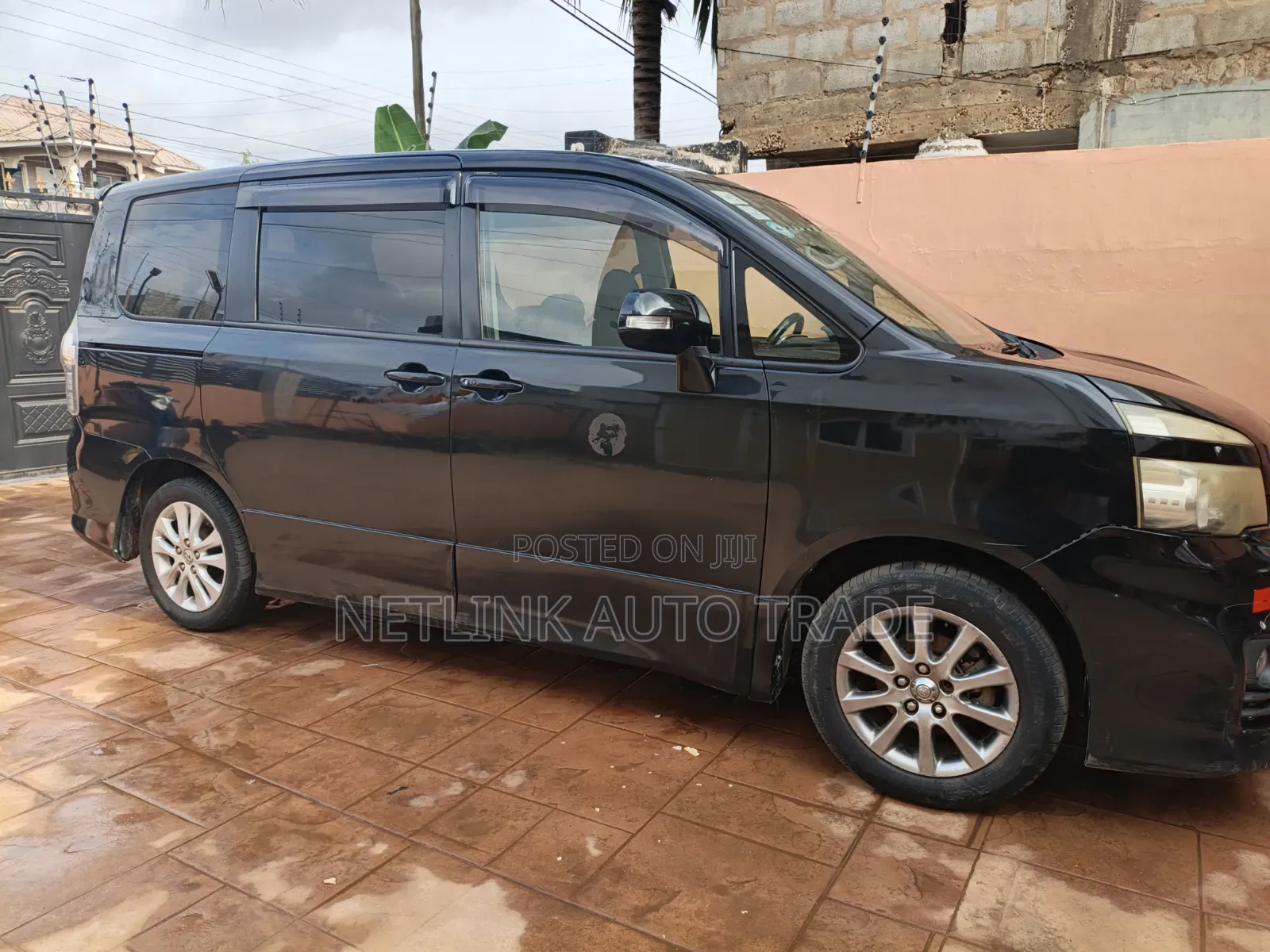 Toyota Voxy 2010 Black